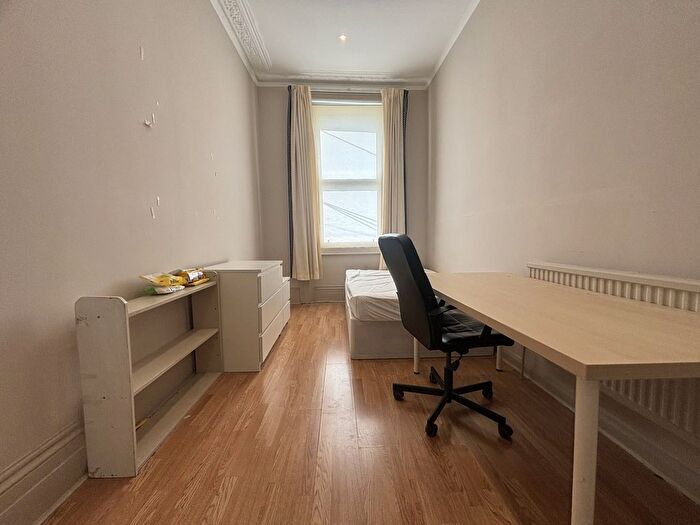 3 Bedroom Terraced House To Rent In Hildyard Road, London, SW6