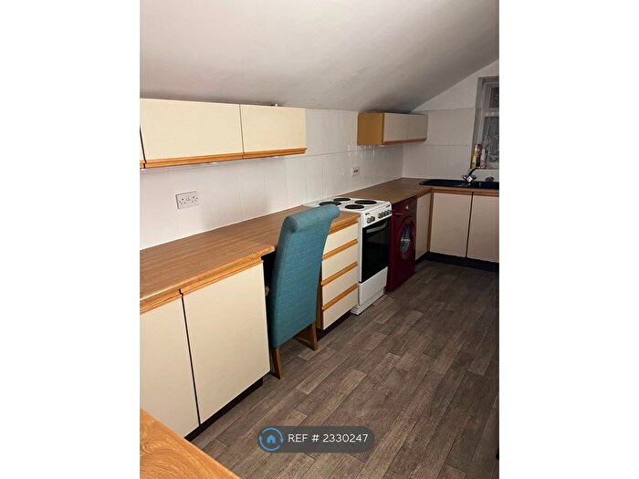 1 Bedroom Flat To Rent In Lord Street, Grimsby, DN31