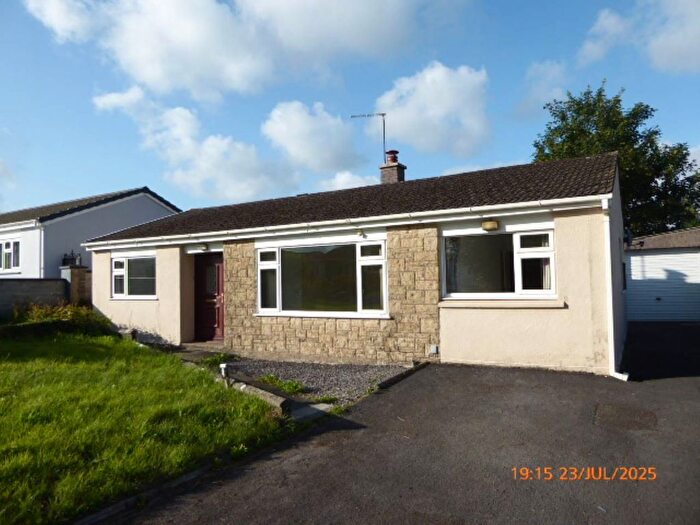 3 Bedroom Bungalow To Rent In Manor Way, Llanllwch, Carmarthen, SA31