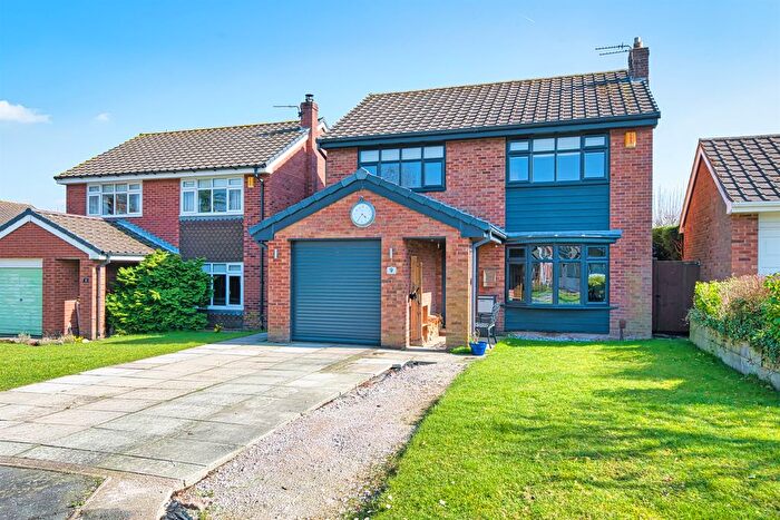 4 Bedroom Detached House For Sale In Horseshoe Close, Kingsley, Frodsham, WA6