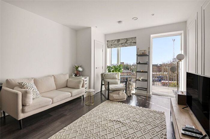 1 Bedroom Flat For Sale In Portage Place, West Drayton, UB7