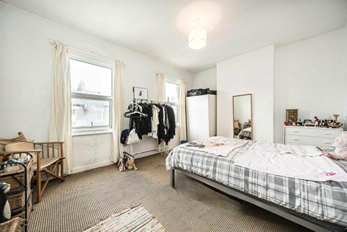 3 Bedroom Terraced House For Sale In Ulverscroft Road, East Dulwich, SE22