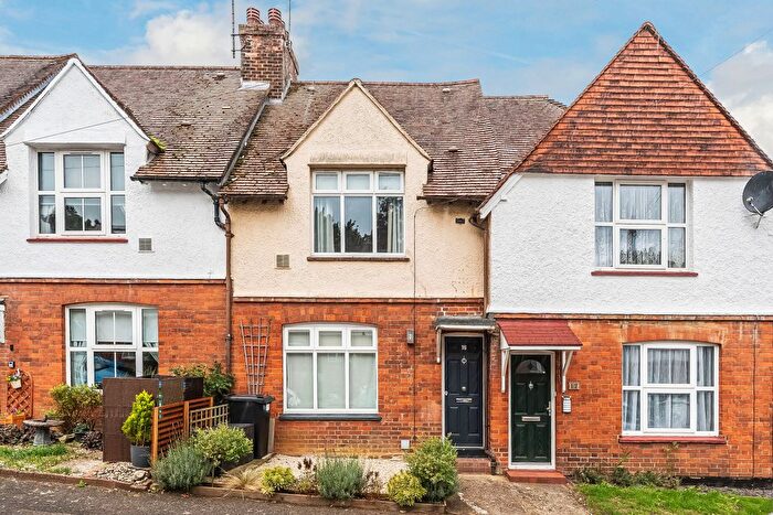 2 Bedroom Terraced House For Sale In Chatham Hill Road, Sevenoaks, Kent, TN14