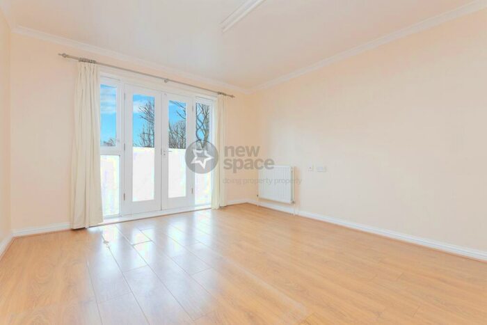 1 Bedroom Flat To Rent In Osborne Road, Hackney, E9