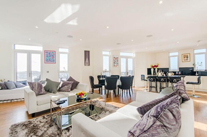 3 Bedroom Penthouse For Sale In Hatton Road, Alperton, Wembley, HA0