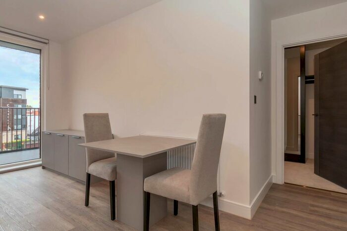 1 Bedroom Flat To Rent In The Barker, Shadwell Street, B4