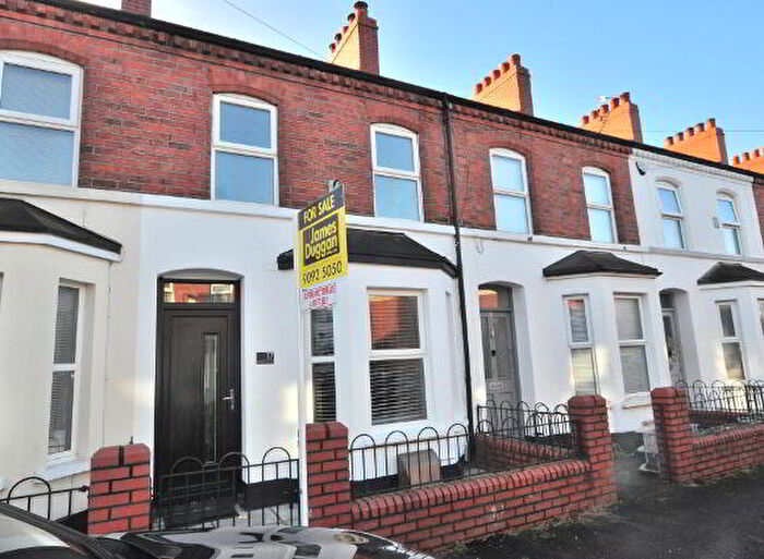 2 Bedroom Mid TownHouse For Sale In Belmont Avenue West, Belfast, BT4