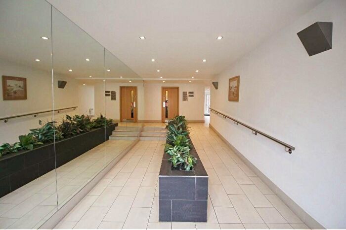 1 Bedroom Flat For Sale In Johnson Place, Walsworth Road, Hitchin, SG4