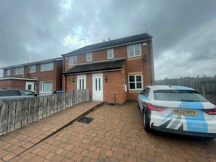 3 Bedroom Semi-Detached House To Rent In Windsor Road, Hull, East Yorkshire, HU5