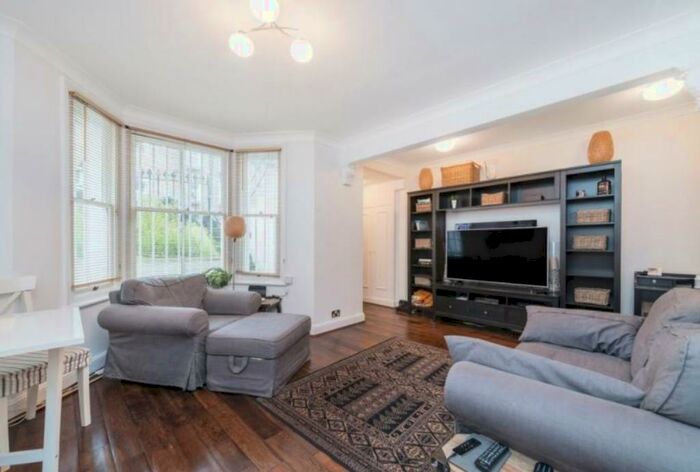 4 Bedroom Mews To Rent In Taunton Mews, Marylebone, London, NW1