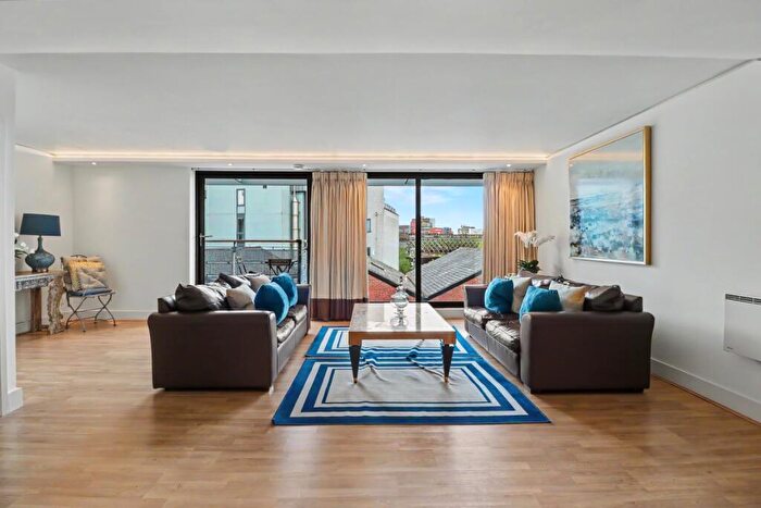 2 Bedroom Apartment For Sale In Vicus, Liverpool Road, Castlefield, Manchester, M3