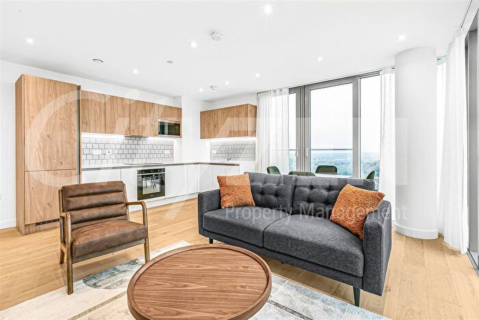 2 Bedroom Flat To Rent In Clarendon Road, Watford, WD17