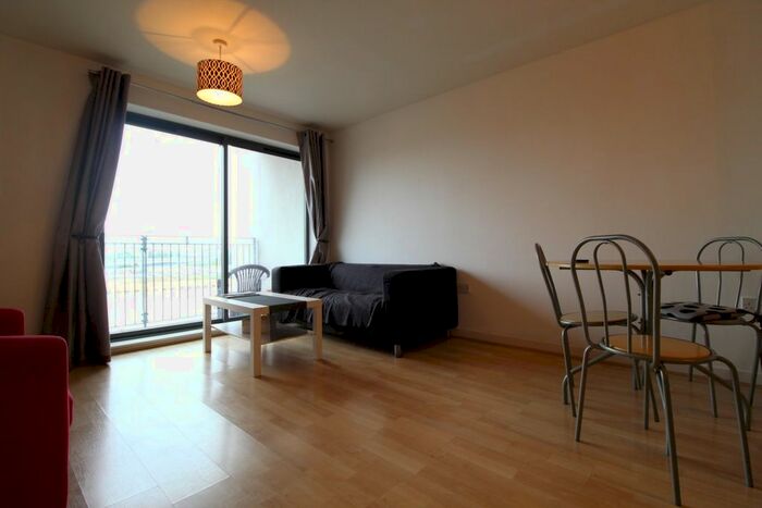 2 Bedroom Flat To Rent In High Street, London, E15