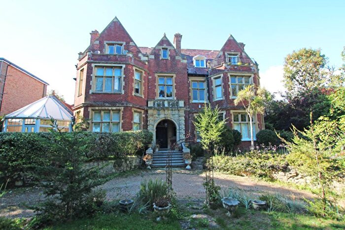 3 Bedroom Flat For Sale In Carlisle Road, Eastbourne, BN20