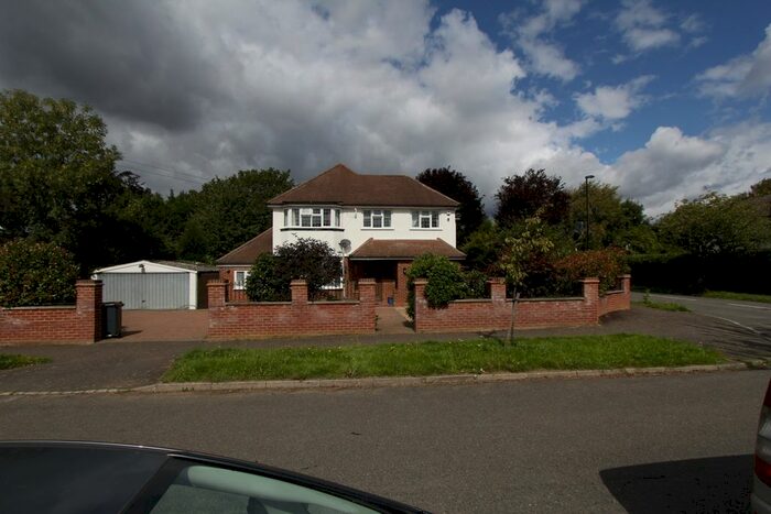 6 Bedroom Terraced House To Rent In Shaw Cresent, South Croydon, CR2