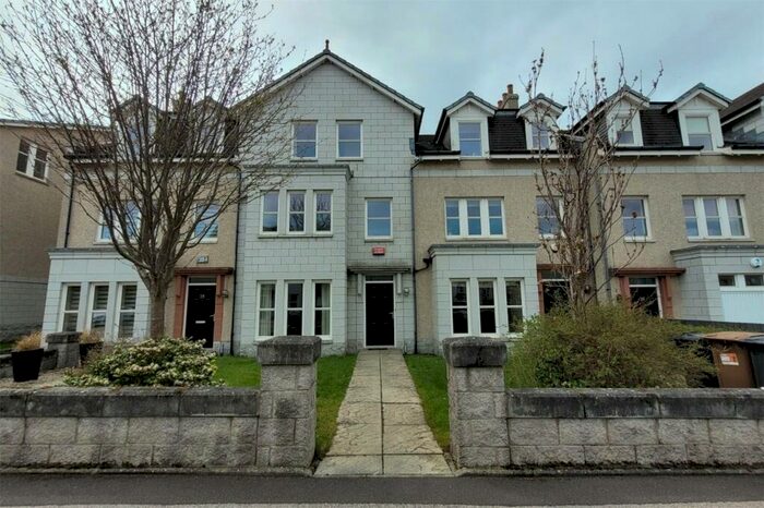 4 Bedroom Terraced House To Rent In Polmuir Gardens, Ferryhill, Aberdeen, AB11