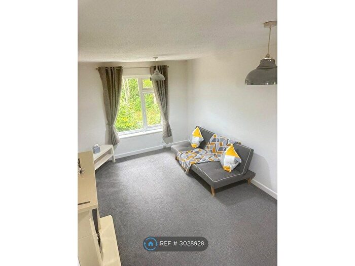 1 Bedroom Flat To Rent In Melton Avenue, Leeds, LS10