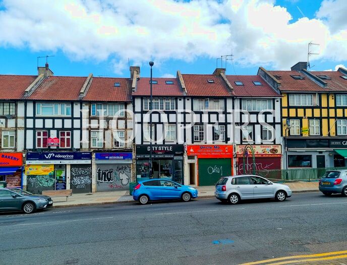 3 Bedroom Flat To Rent In Neasden Lane North, London, NW10