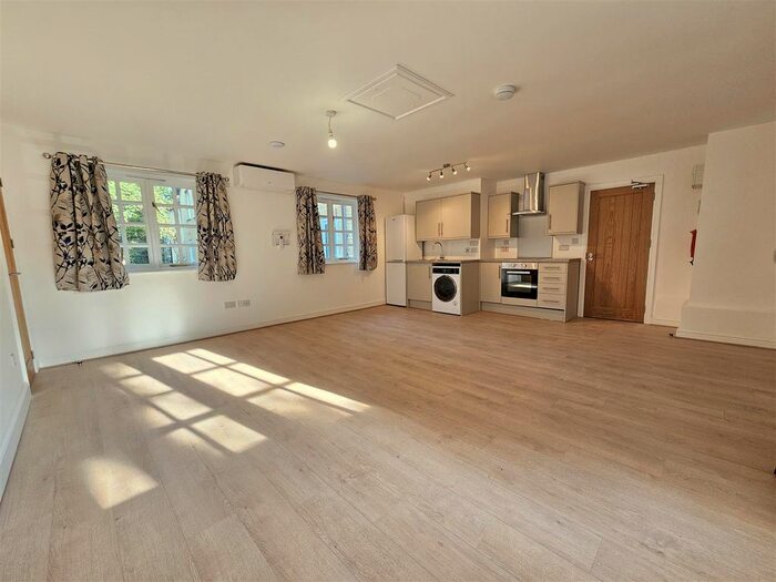 1 Bedroom Flat To Rent In Coppingford Road, Sawtry, Huntingdon, PE28