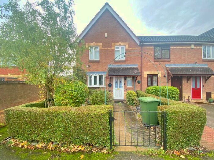 Houses for sale & to rent in LE4 2JZ, Colsterdale Close, Abbey Leicester