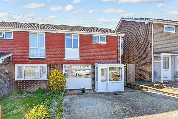 3 Bedroom Semi Detached House For Sale In Spring Walk, Newport, Isle Of Wight, PO30