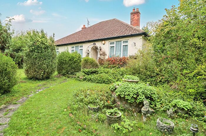 4 Bedroom Detached House For Sale In Aldermaston Road, Sherborne St. John, Basingstoke, Hampshire, RG24