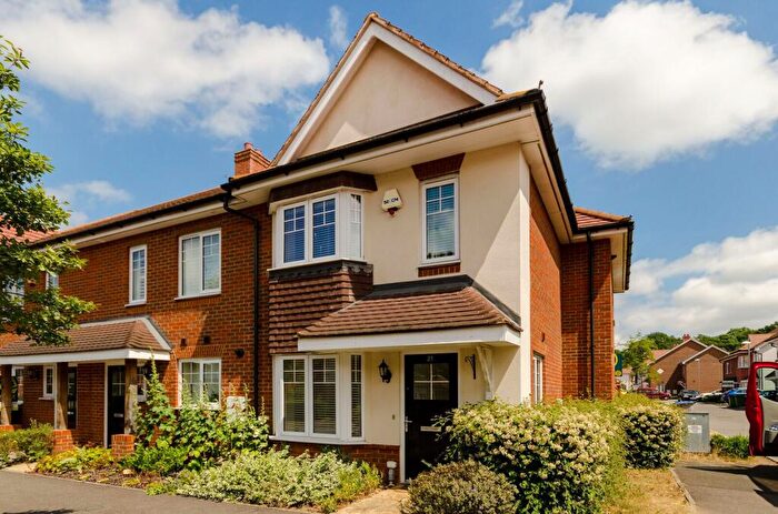 3 Bedroom House To Rent In Hengest Avenue, Hinchley Wood, Esher, KT10