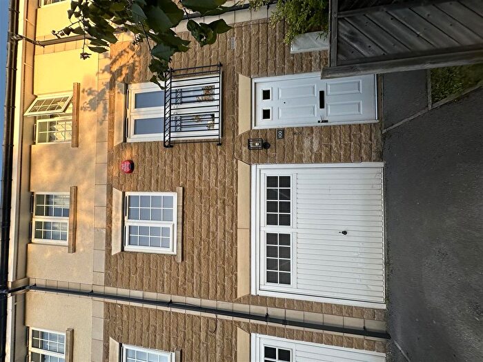 4 Bedroom Terraced House To Rent In Annie Smith Way, Birkby, Huddersfield, HD2