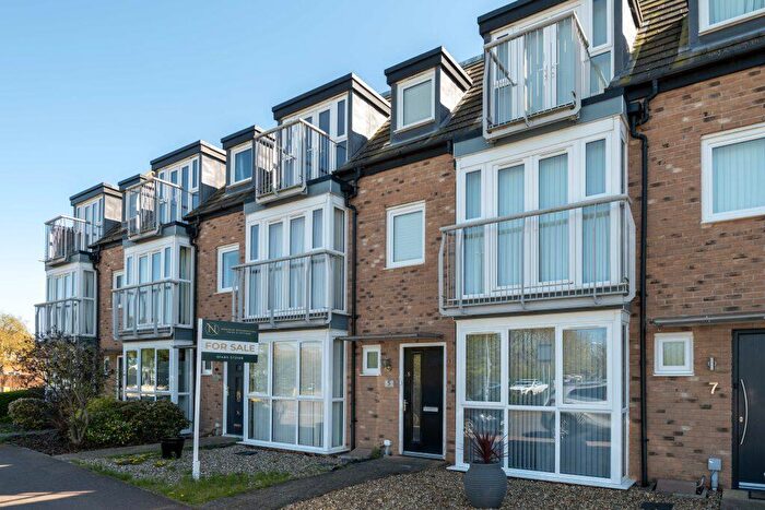 4 Bedroom Town House For Sale In Samuel Jones Crescent, St. Neots, PE19