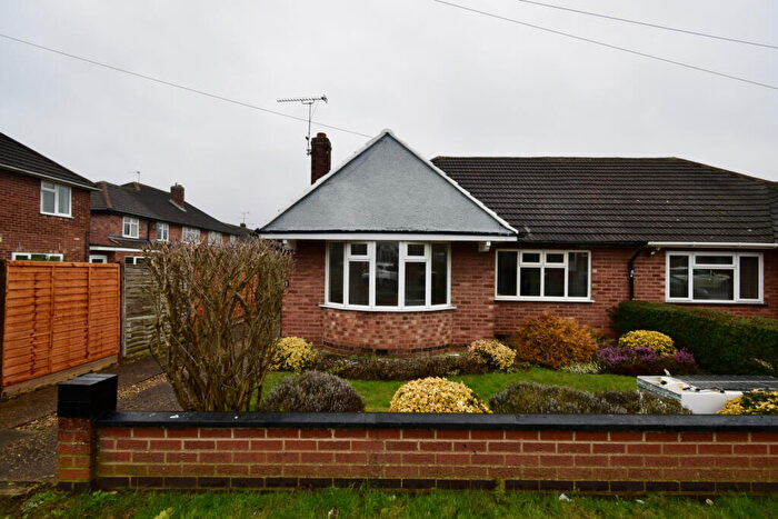 2 Bedroom Detached Bungalow To Rent In Primrose Hill, Oadby, Leicester, LE2