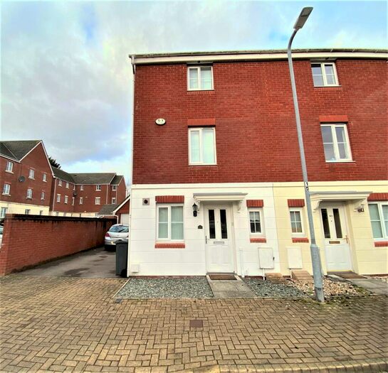 4 Bedroom Town House To Rent In Watkins Square, Llanishen, Cardiff, CF14