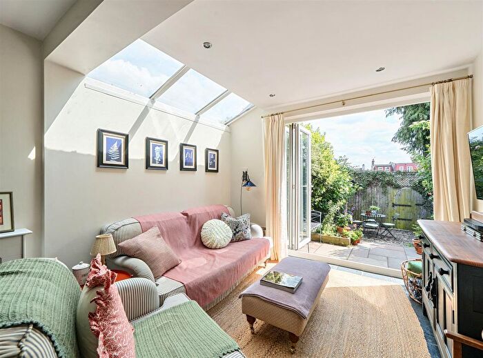 2 Bedroom Flat To Rent In Mortimer Road, London, NW10