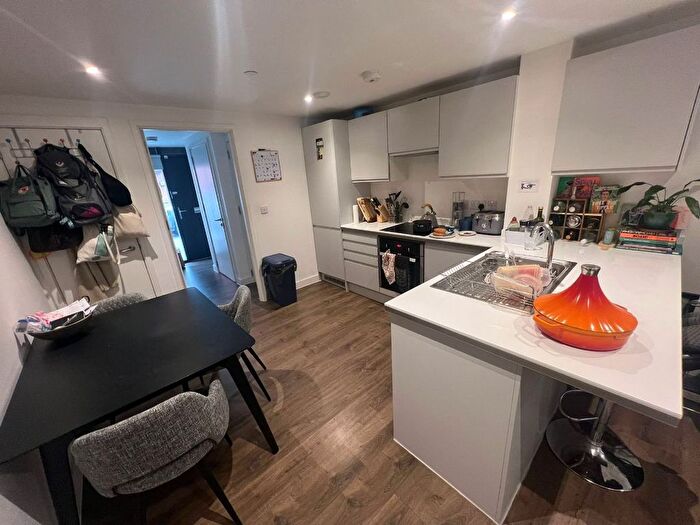 2 Bedroom Flat To Rent In Naples Street, Manchester, M4