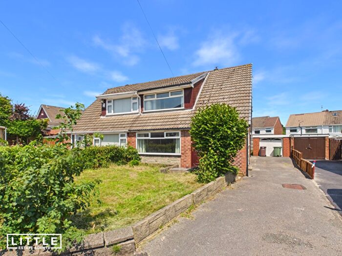 4 Bedroom Semi-Detached House For Sale In Dunbeath Close, Rainhill, L35