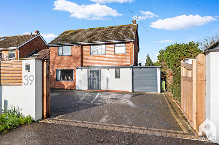 4 Bedroom Detached House For Sale In New Barn Lane, Prestbury, GL52