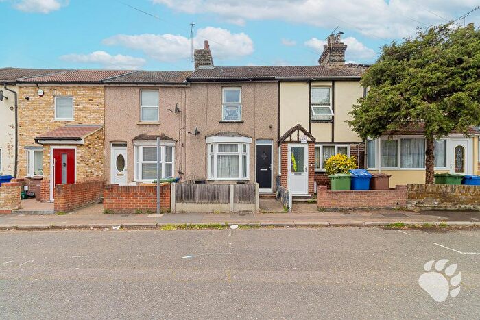 2 Bedroom Terraced House For Sale In Mill Lane, Chafford Hundred, RM20