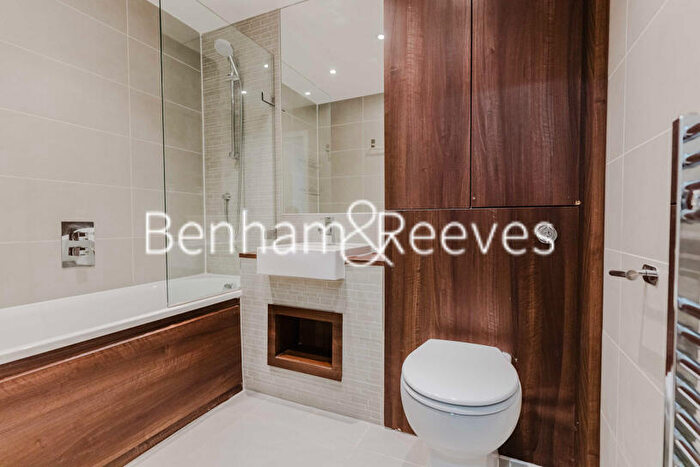 1 Bedroom Apartment To Rent In Ceram Court, Seven Sea Gardens, E3