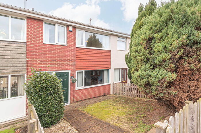 3 Bedroom Terraced House For Sale In Pickard Court, Leeds, LS15