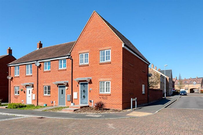 2 Bedroom End Terrace House For Sale In Angelica Avenue, Stotfold, SG5