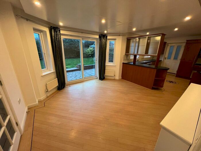 4 Bedroom Detached House To Rent In Fell Close, Fleckney, Leicester, LE8