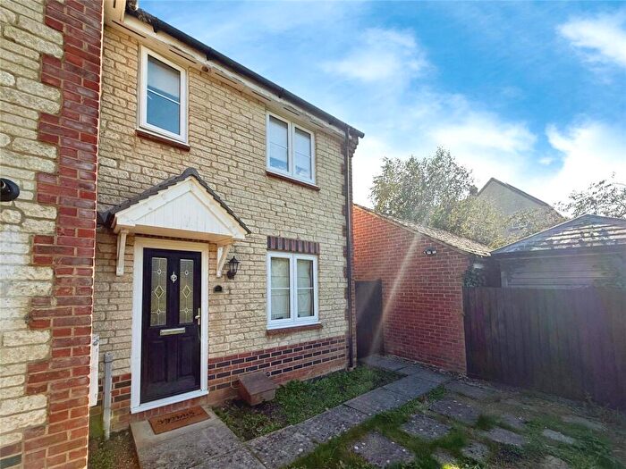 2 Bedroom End Of Terrace House For Sale In Corncrake Way, Bicester, Oxfordshire, OX26