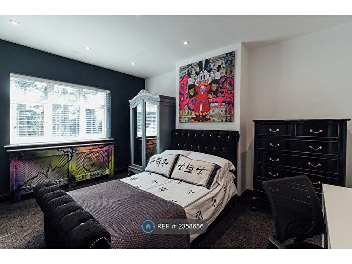 6 Bedroom Semi-Detached House To Rent In Holt Drive, Loughborough, LE11