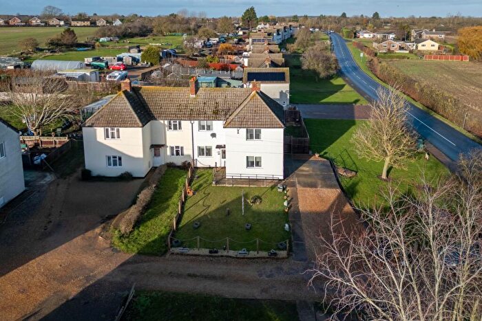 3 Bedroom Semi-Detached House For Sale In Fenton Road, Warboys, Huntingdon, Cambridgeshire, PE28