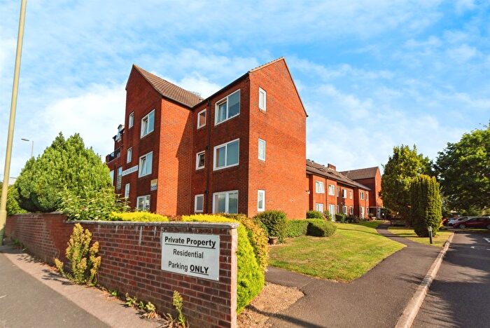 1 Bedroom Flat For Sale In Hulbert Road, Waterlooville, PO7