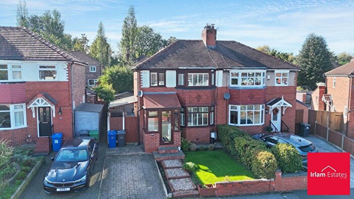3 Bedroom Semi Detached House For Sale In Carlton Way, Glazebrook, WA3