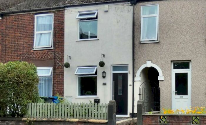 2 Bedroom Terraced House To Rent In Chatsworth Road, Chesterfield, S40