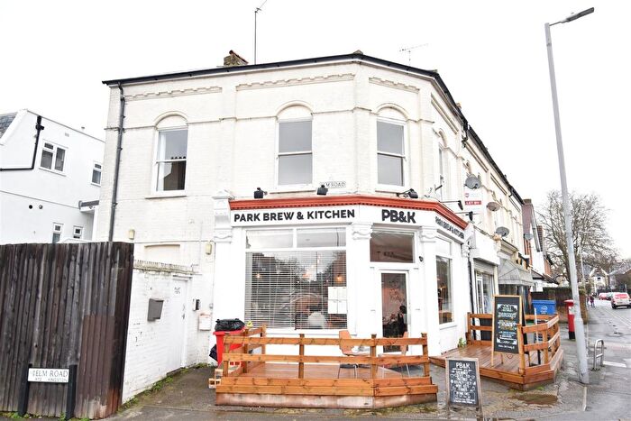 3 Bedroom Flat To Rent In Park Road, Kingston Upon Thames, KT2