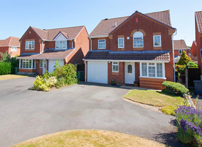 4 Bedroom Detached House For Sale In Daybell Road, Moira, DE12