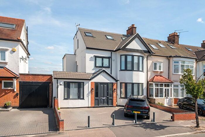 4 Bedroom Property To Rent In Warren Road, Wanstead, E11