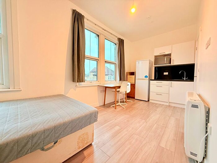 Studio To Rent In Brownhill Road, London, SE6